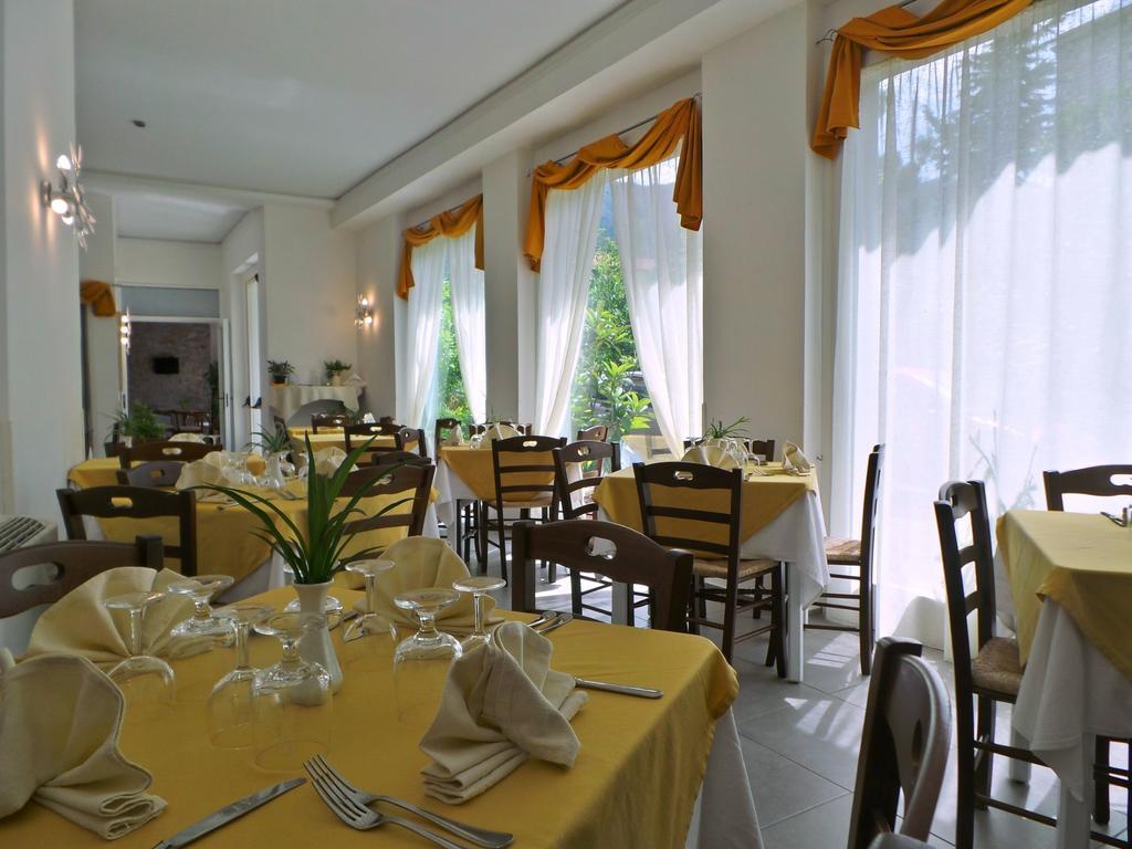 Hotel La Congiura Dei Baroni 테지아노 외부 사진