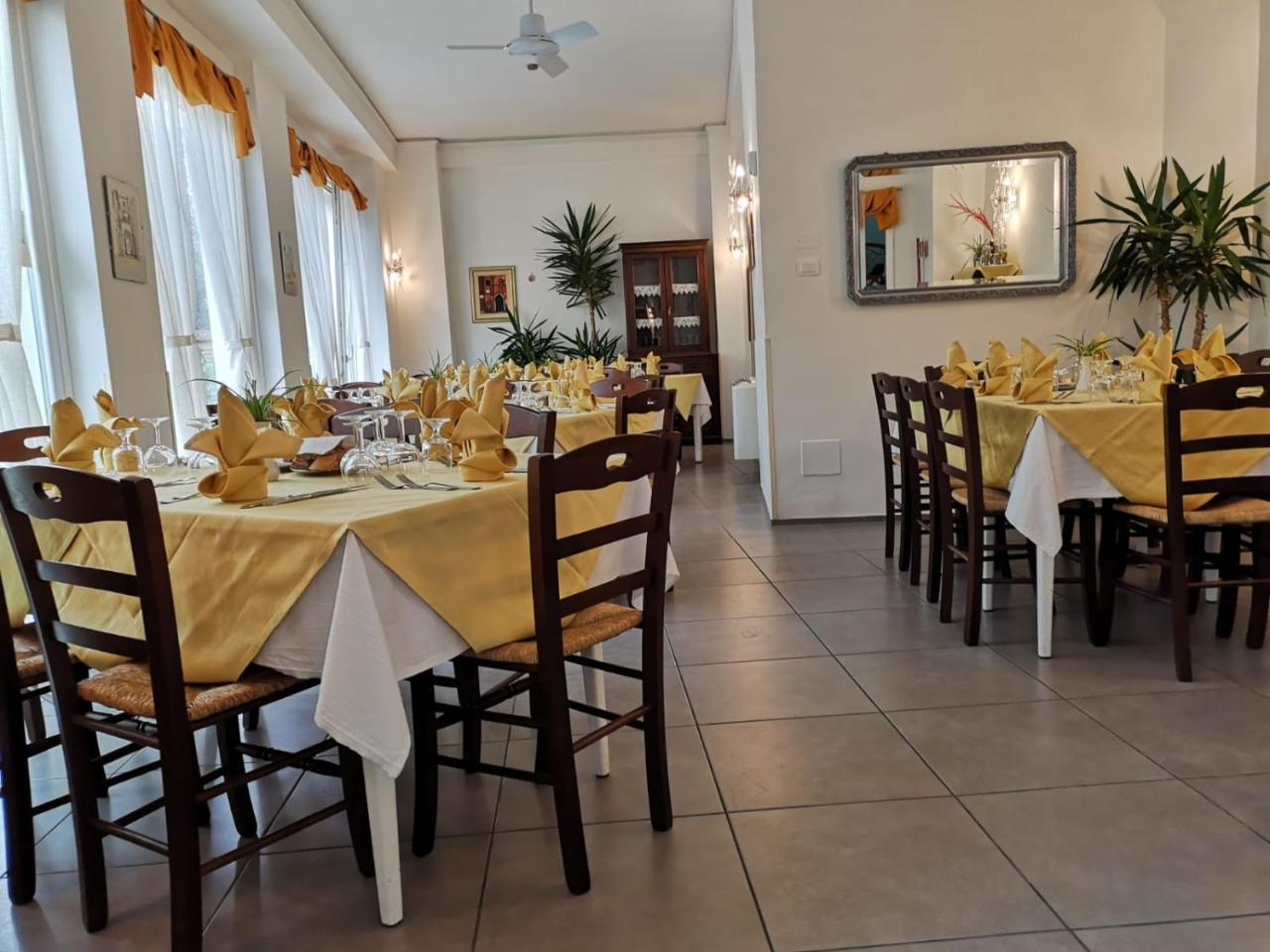 Hotel La Congiura Dei Baroni 테지아노 외부 사진